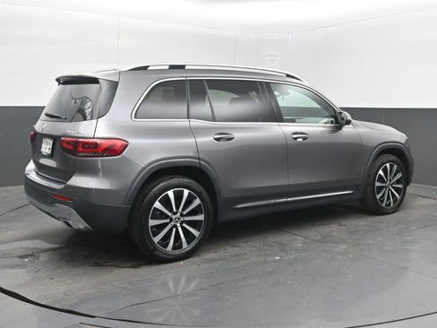 Used 2023 Mercedes-Benz GLB 250 4MATIC image 7