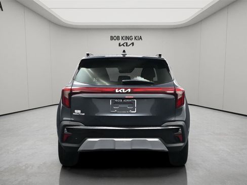 New 2026 Kia Seltos S FWD image 21