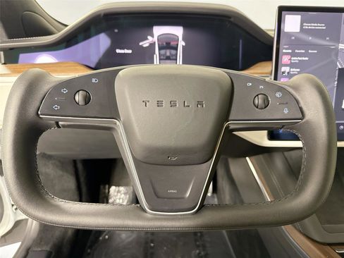 Used 2022 Tesla Model S image 15