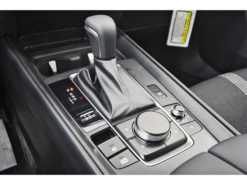 Certified 2025 MAZDA CX-50 2.5 Hybrid w/ Preferred Pkg image 24