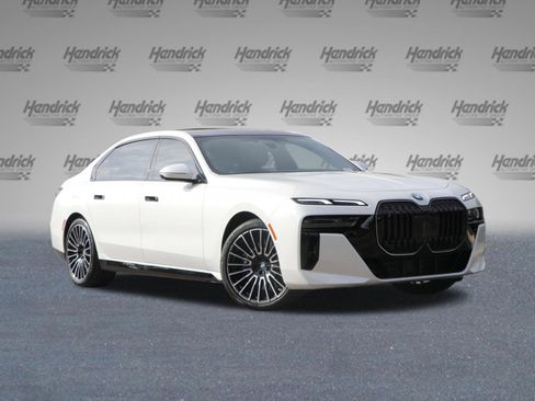 Certified 2025 BMW 740i xDrive AWD/4WD image 2