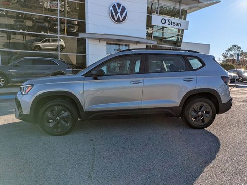 New 2026 Volkswagen Taos S image 3