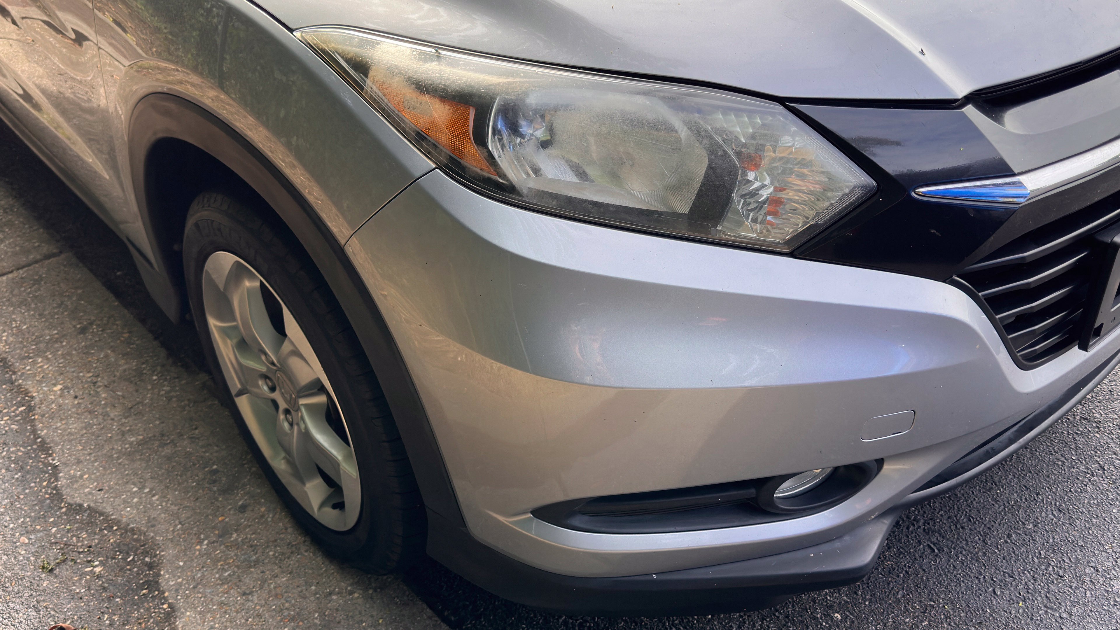 Used 2017 Honda HR-V EX-L image 2