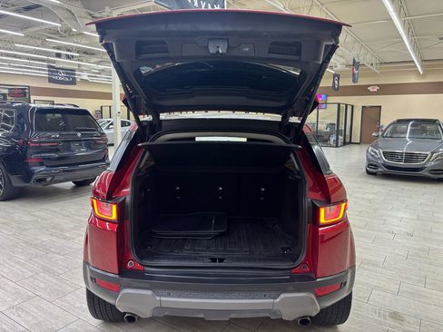 Used 2018 Land Rover Range Rover Evoque SE AWD/4WD image 8