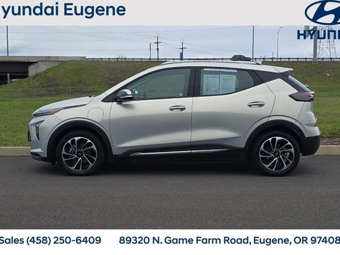 Used 2023 Chevrolet Bolt EUV Premier w/ Super Cruise Package image 7