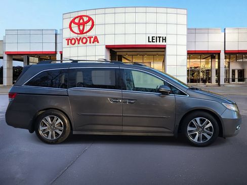 Used 2015 Honda Odyssey Touring image 4