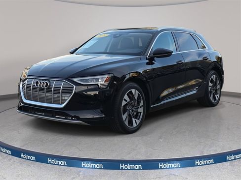 Used 2022 Audi e-tron Premium image 8