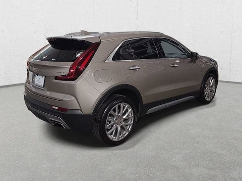 Used 2022 Cadillac XT4 Premium Luxury w/ Technology Package image 5