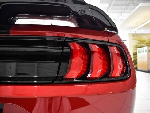Used 2020 Ford Mustang Shelby GT500 w/ Technology Package RWD image 15