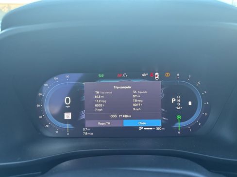 Certified 2025 Volvo XC40 B5 Plus image 20