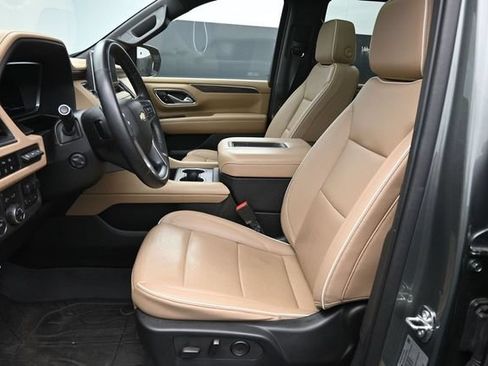 Used 2023 Chevrolet Tahoe Premier AWD/4WD image 14