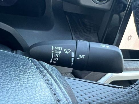 Used 2024 Toyota Tacoma Limited w/ Limited Package (LT) image 34