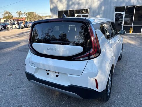 Used 2024 Kia Soul LX w/ Option Group 015 image 9
