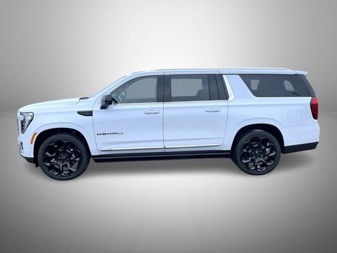 New 2026 GMC Yukon XL Denali w/ Denali Reserve Package AWD/4WD image 8