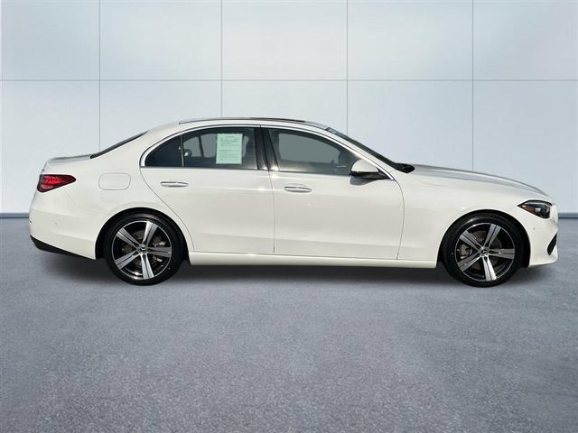 Used 2025 Mercedes-Benz C 300 4MATIC Sedan image 4