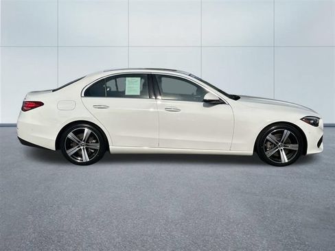 Used 2025 Mercedes-Benz C 300 4MATIC Sedan image 4