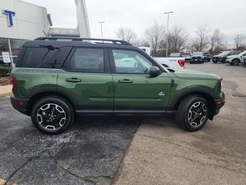 New 2024 Ford Bronco Sport Outer Banks w/ Tech Package image 9