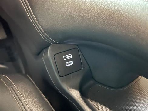 Used 2024 Honda HR-V EX-L image 25