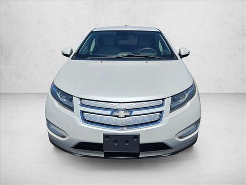 Used 2015 Chevrolet Volt Premium w/ Premium Trim Package FWD image 2