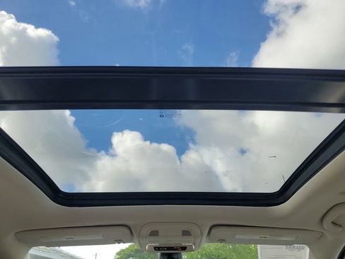 Used 2020 Cadillac XT5 Premium Luxury FWD image 22