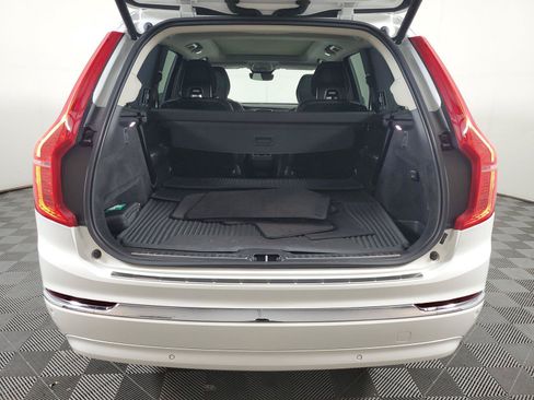 Used 2024 Volvo XC90 B6 Plus w/ Protection Package Premier AWD/4WD image 9