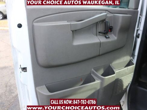 Used 2017 GMC Savana 2500 RWD image 25