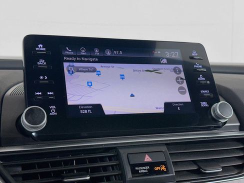 Used 2018 Honda Accord Touring image 22