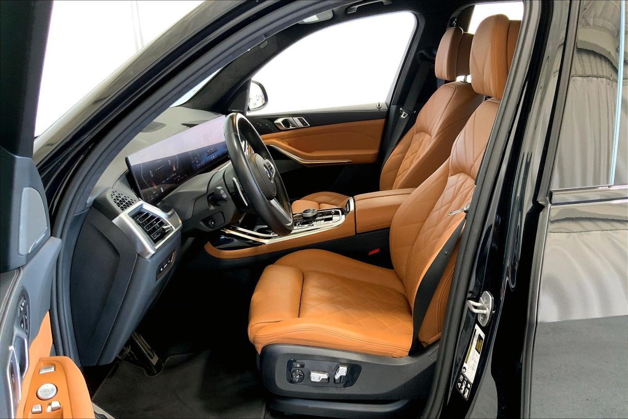 Used 2024 BMW X7 xDrive40i w/ Executive Package AWD/4WD image 15
