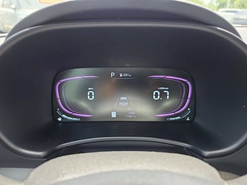 Certified 2025 Kia Soul LX w/ LX Technology Package FWD image 17