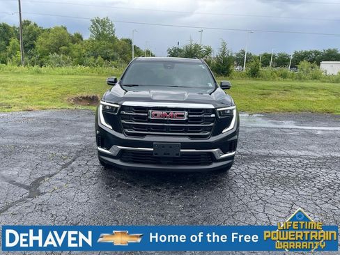Used 2025 GMC Acadia Elevation FWD image 9