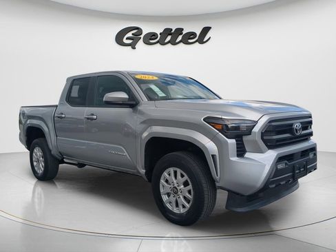 Used 2024 Toyota Tacoma SR5 RWD image 3