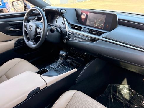 Used 2020 Lexus ES 350 w/ Premium Package FWD image 13