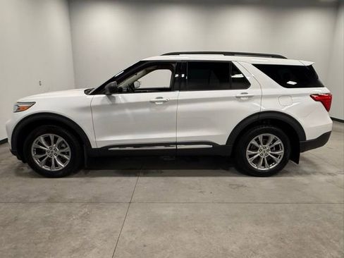 Certified 2020 Ford Explorer XLT w/ Equipment Group 202A AWD/4WD image 8