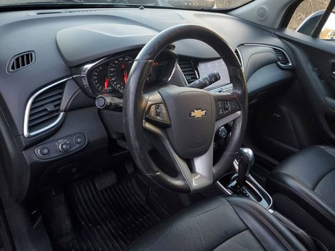 Used 2020 Chevrolet Trax Premier image 12