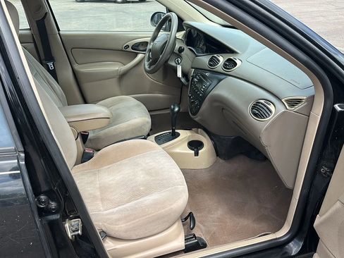 Used 2001 Ford Focus SE image 12