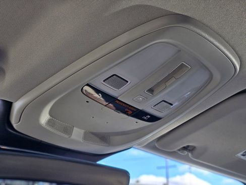 Used 2022 Volvo XC60 B5 Momentum image 34