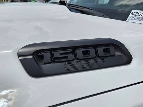 Used 2025 RAM 1500 Big Horn AWD/4WD image 12