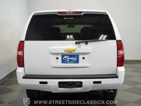 Used 2013 Chevrolet Suburban 2500 AWD/4WD image 11
