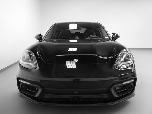 Certified 2023 Porsche Panamera 4 Platinum Edition AWD/4WD image 8