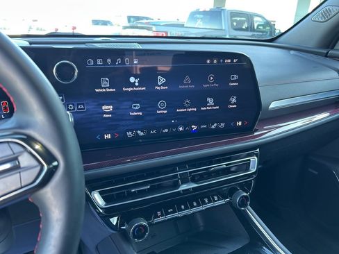 Used 2024 Chevrolet Traverse RS w/ LPO, Floor Liner Package image 24