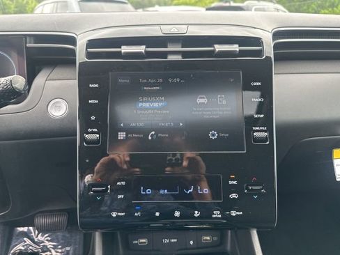 Certified 2022 Hyundai Tucson SEL w/ Convenience Package FWD image 9