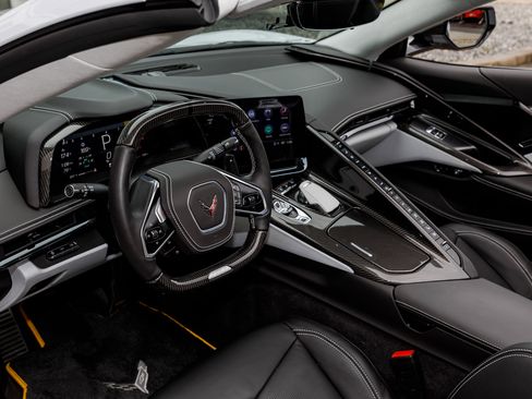 Used 2023 Chevrolet Corvette Z06 w/ Z07 Performance Package image 18