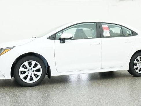 New 2026 Toyota Corolla LE FWD image 18