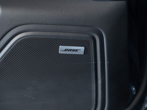 Certified 2026 Porsche Macan AWD/4WD image 18