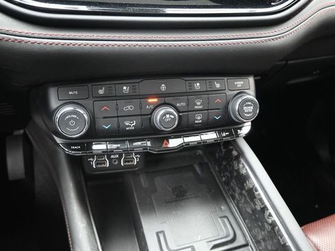 Used 2024 Dodge Durango R/T w/ Tow 'N Go Group AWD/4WD image 17