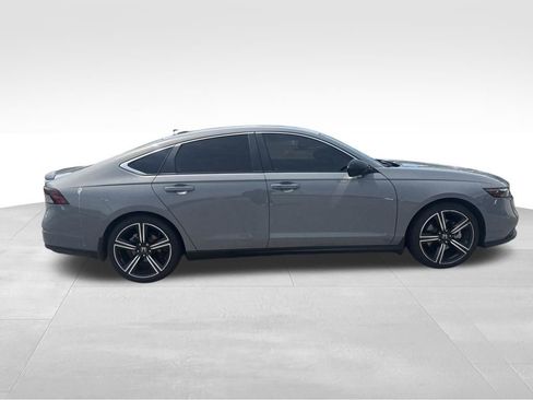 Used 2024 Honda Accord Sport image 10