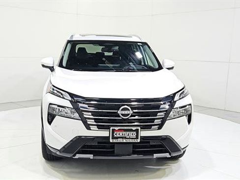 Certified 2026 Nissan Rogue Platinum w/ Tech Package AWD/4WD image 2
