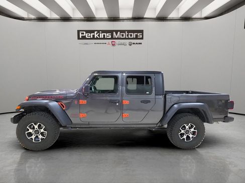 Used 2024 Jeep Gladiator Mojave w/ Technology Group AWD/4WD image 2