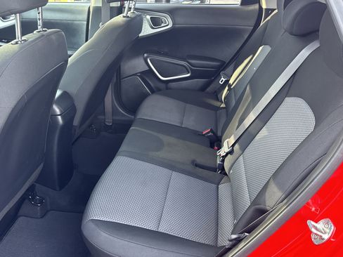 Used 2022 Kia Soul LX image 20