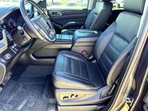 Used 2018 GMC Yukon Denali w/ Denali Ultimate Package image 12